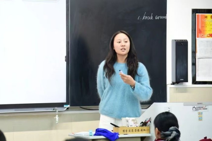 潘颖颖开课 (1).jpg